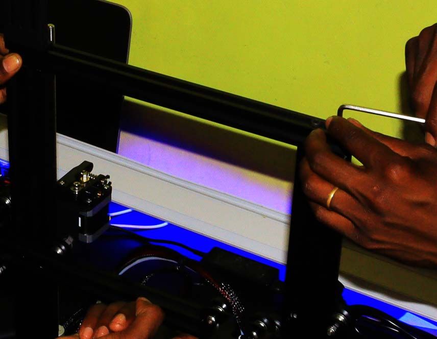 Installing the gantry on the upper section of the profile