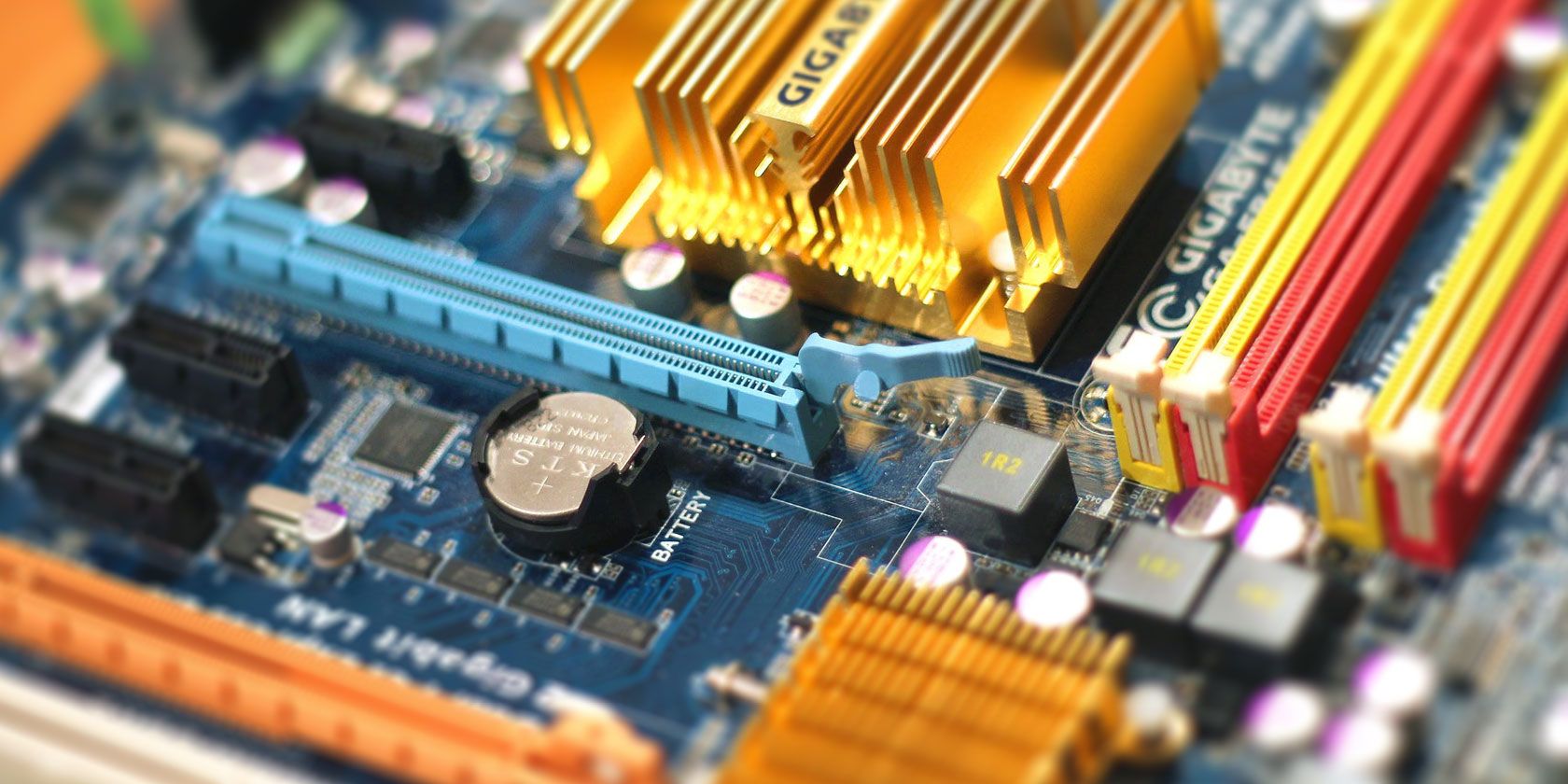 Как узнать модель материнской платы