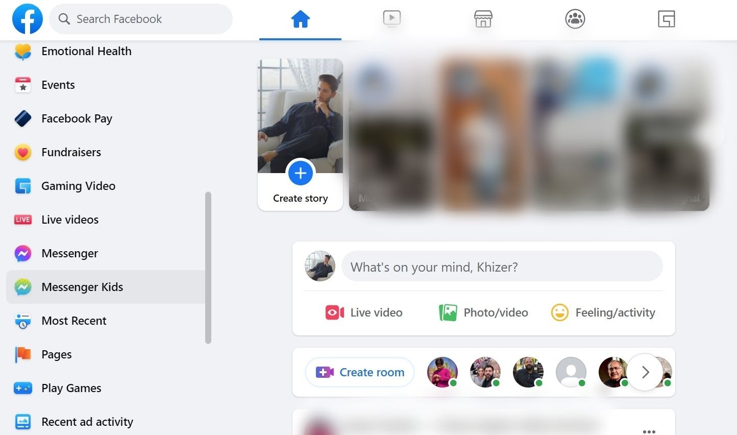 Кликните Messenger Kids в меню Facebook