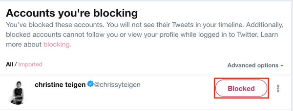 [Кнопка Заблокирован на профиле Twitter — разблокировка]