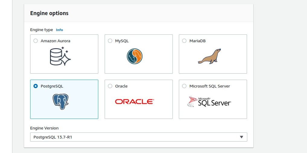 Шаг 2 — выбор движка PostgreSQL и версии