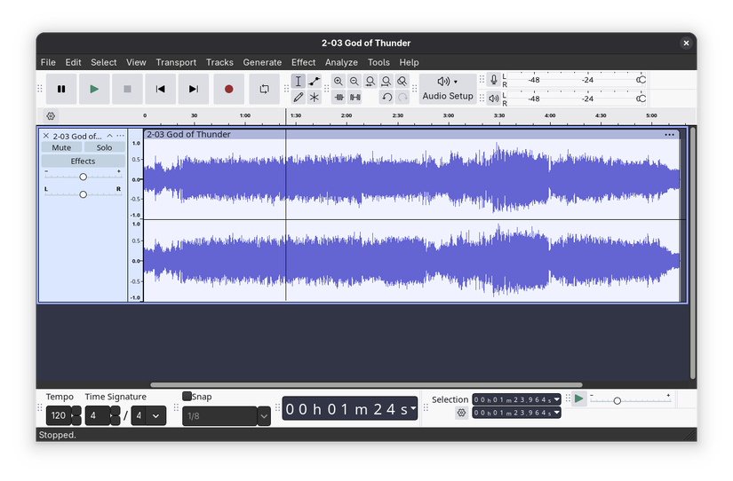 Audacity con una traccia audio aperta e strumenti di editing visibili.