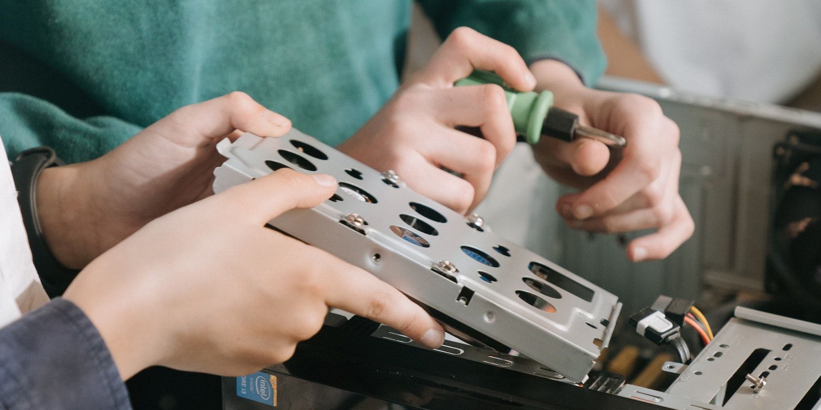 Исправление ошибки «Восстановление ошибок диска» в Windows