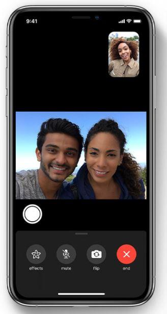 Экран вызова FaceTime с активной фронтальной камерой