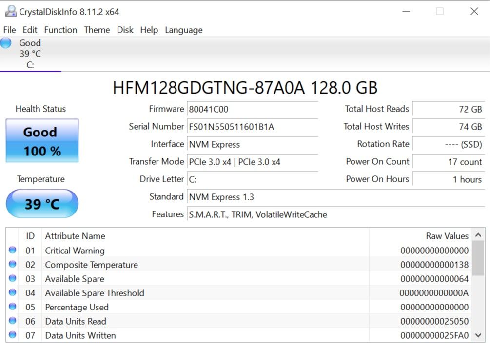 Интерфейс CrystalDiskInfo с информацией о диске