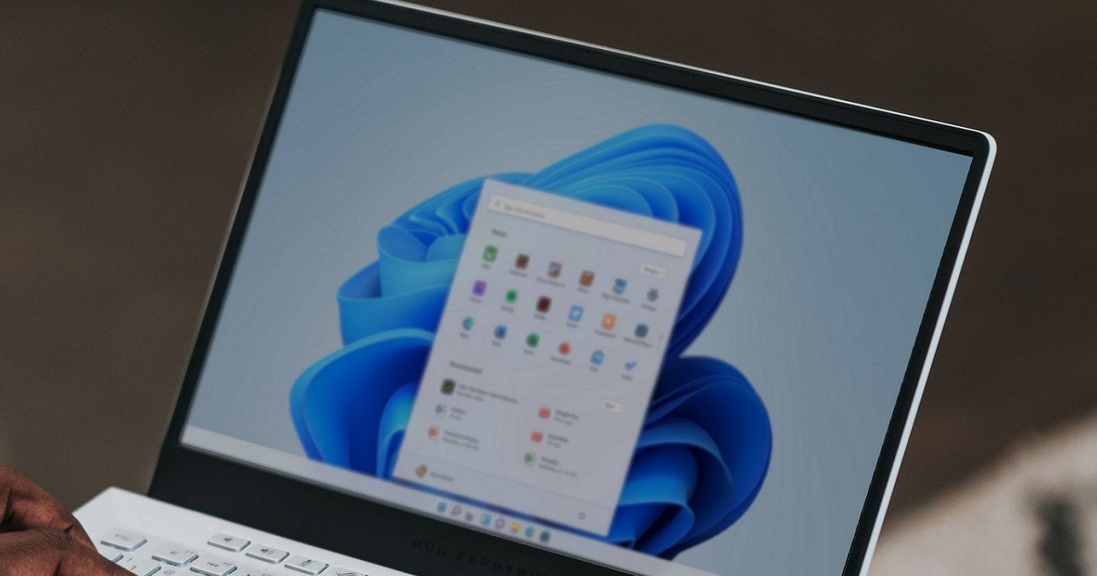 Меню «Пуск» Windows 11 с прикреплёнными приложениями