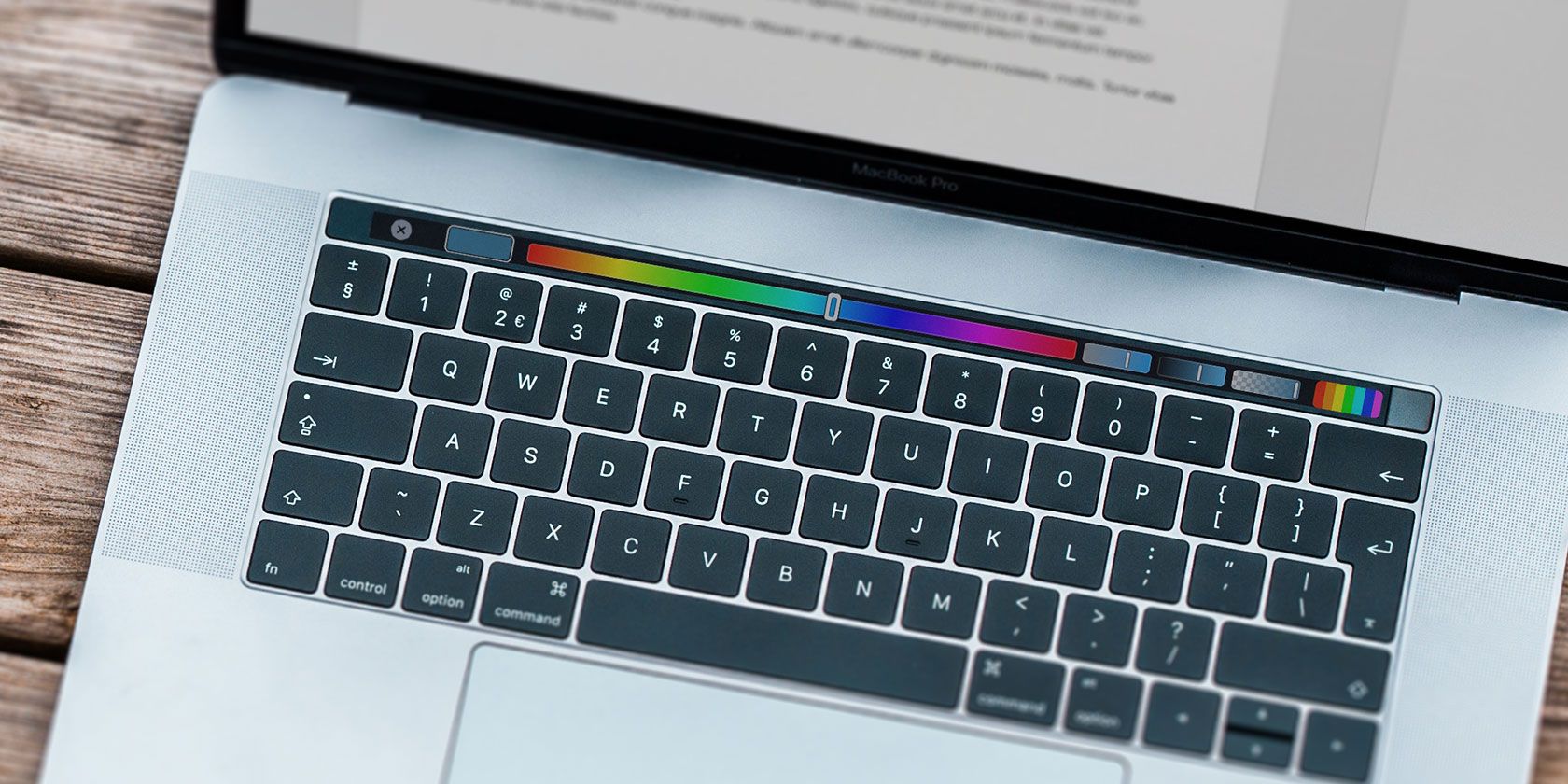 Как сделать Touch Bar на MacBook полезным