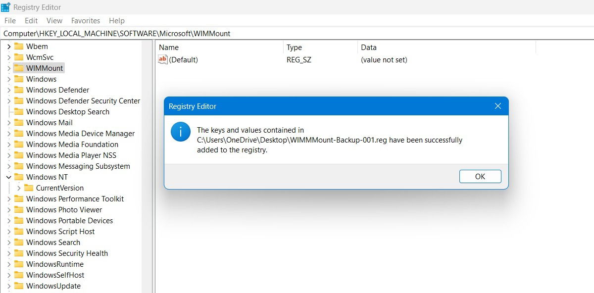レジストリにキーと値が正常に追加されたことを示す成功メッセージの画面
