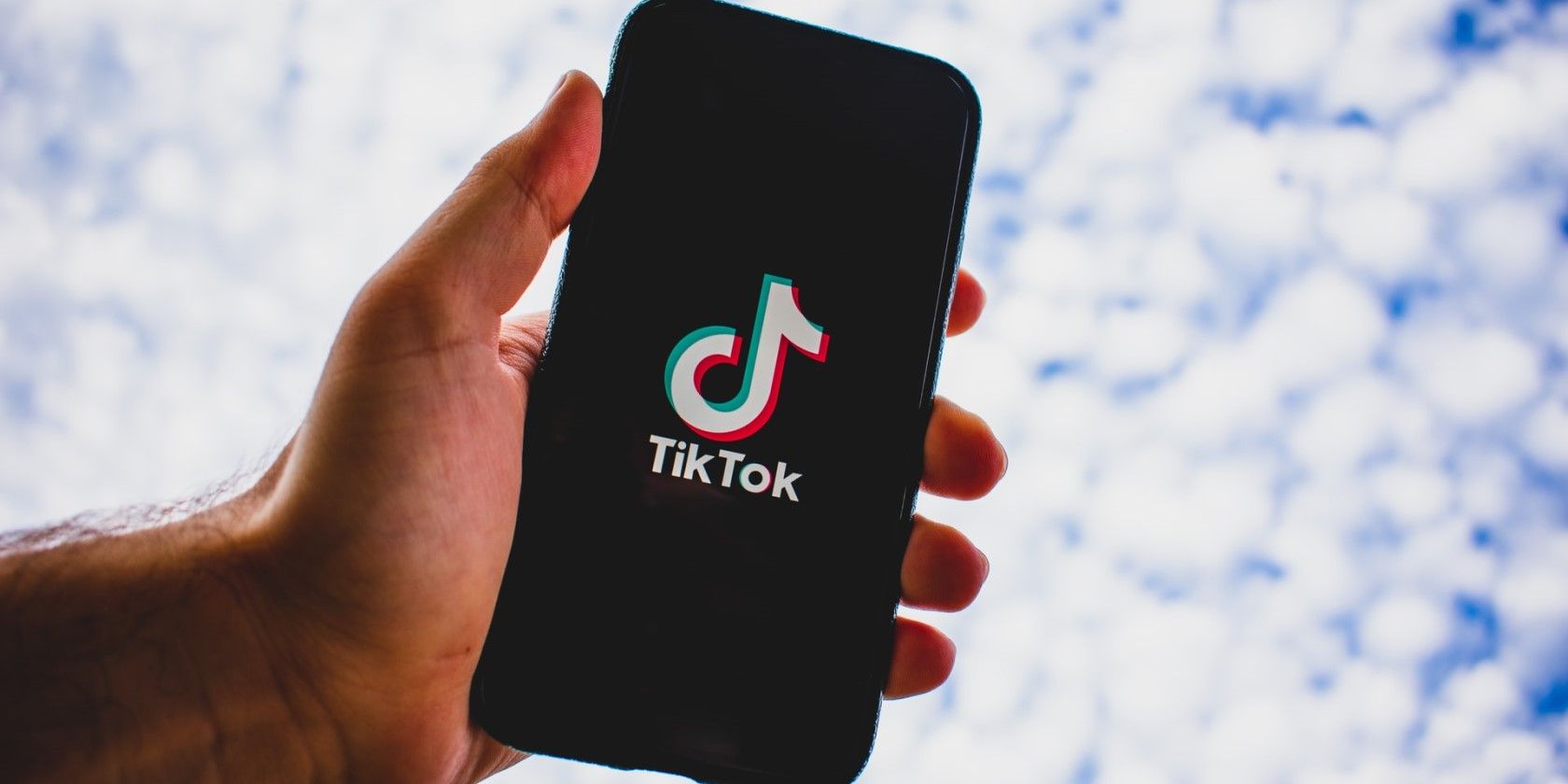 Как добавить озвучку в TikTok