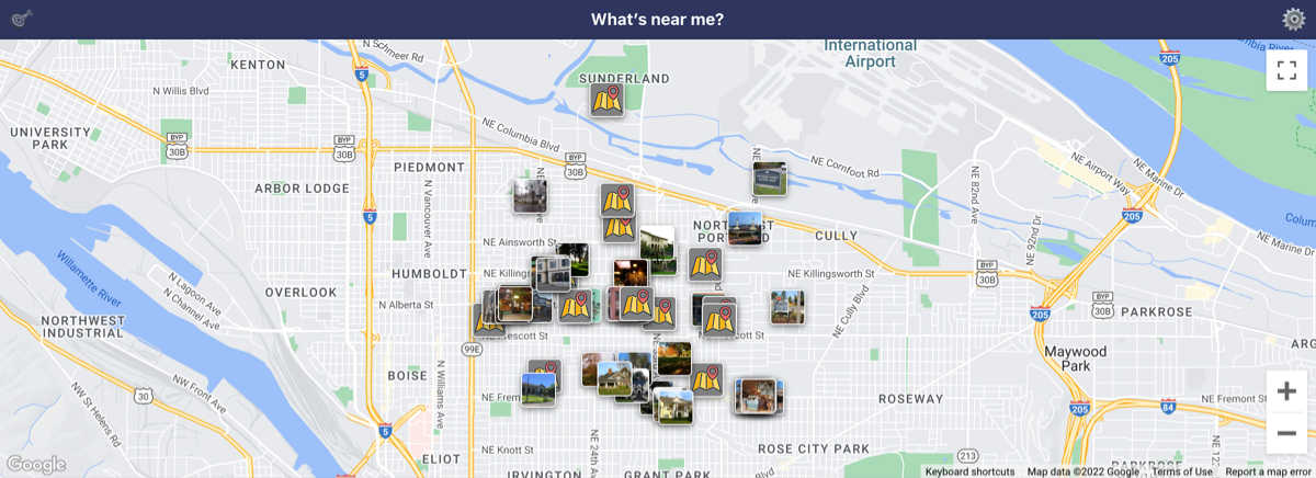 Скриншот интерфейса What's Near Me? на карте