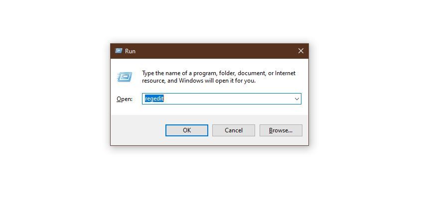 окно 'Выполнить' с командой regedit