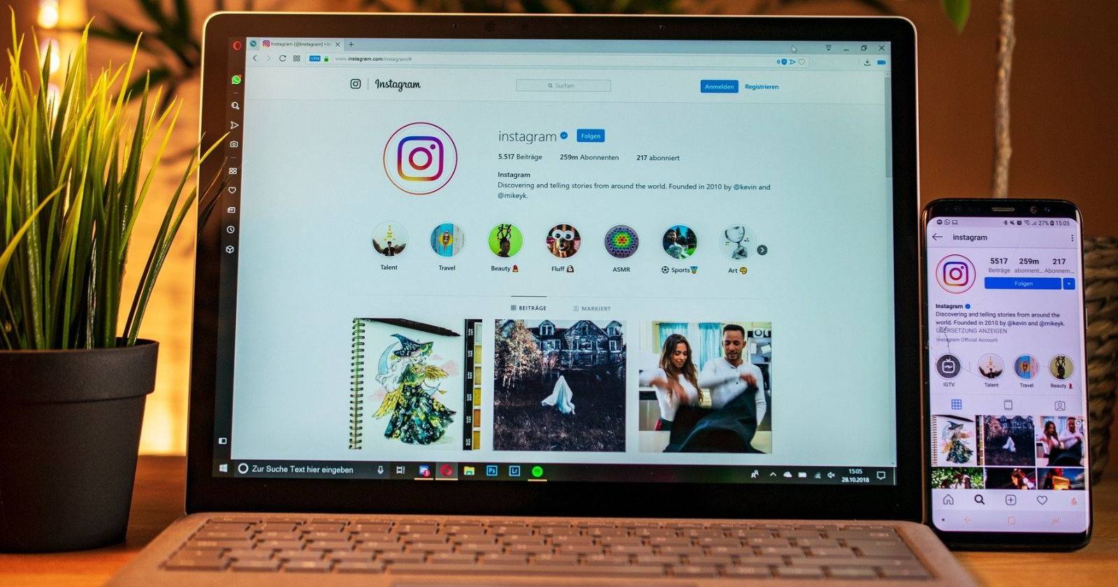 Изображение интерфейсов Instagram на ноутбуке и смартфоне
