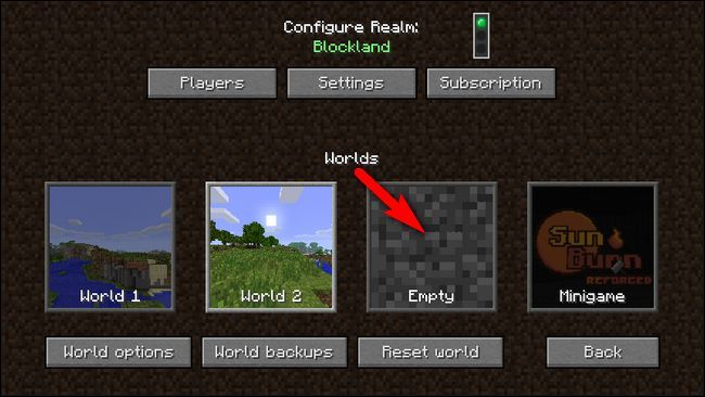 Выбор пустого слота в Realms