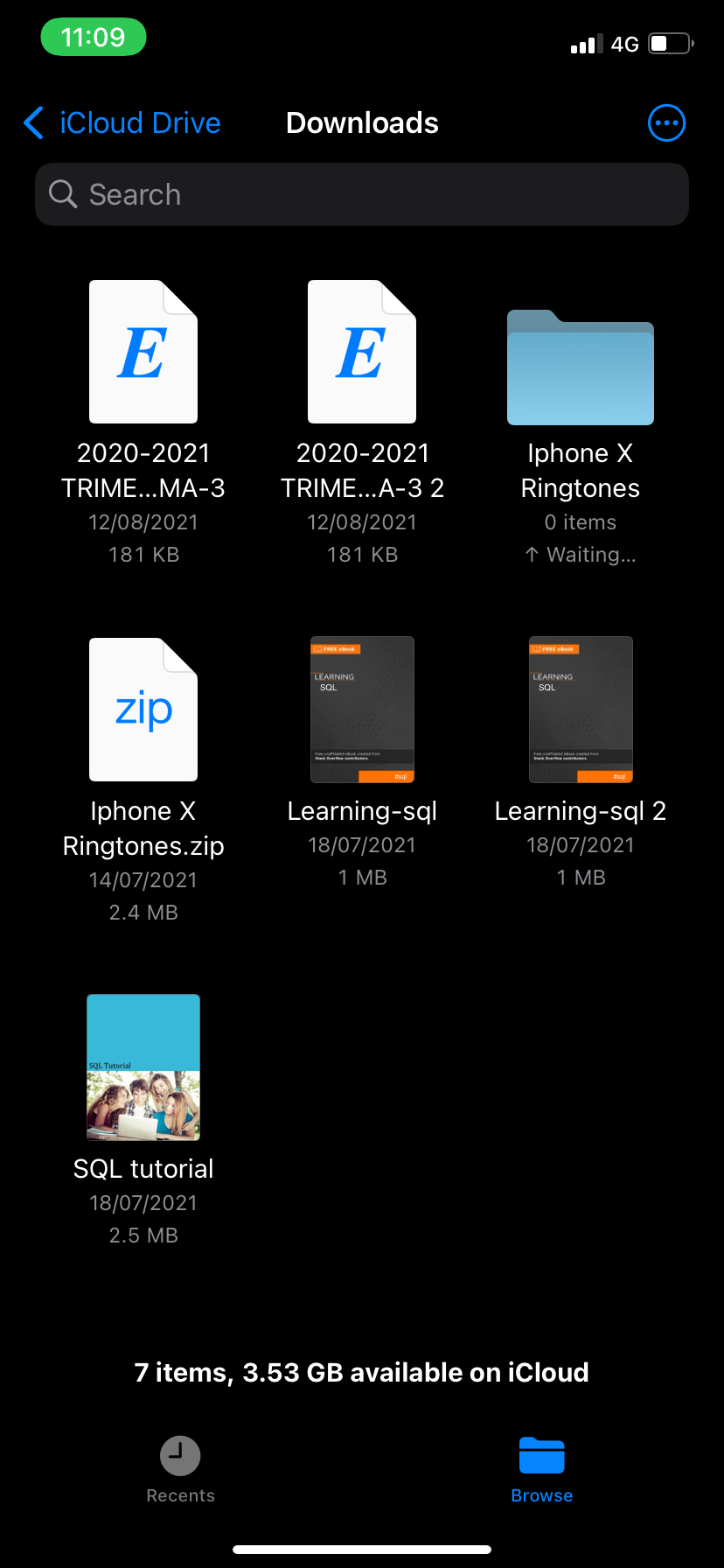 Распаковка ZIP в приложении Файлы на iPhone