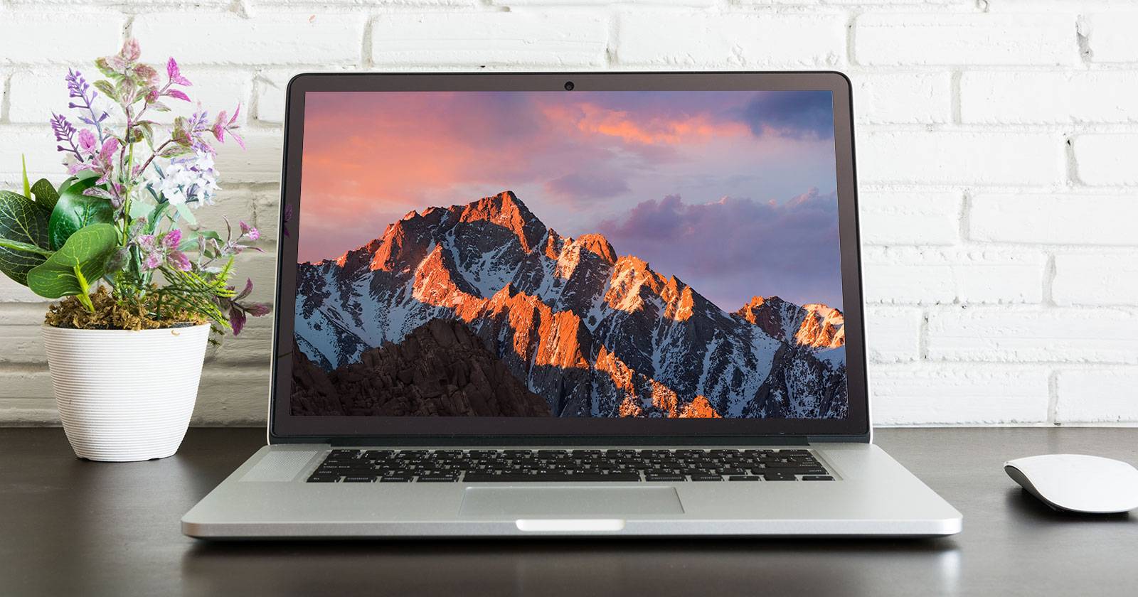 Вид рабочего стола Mac с цветными папками