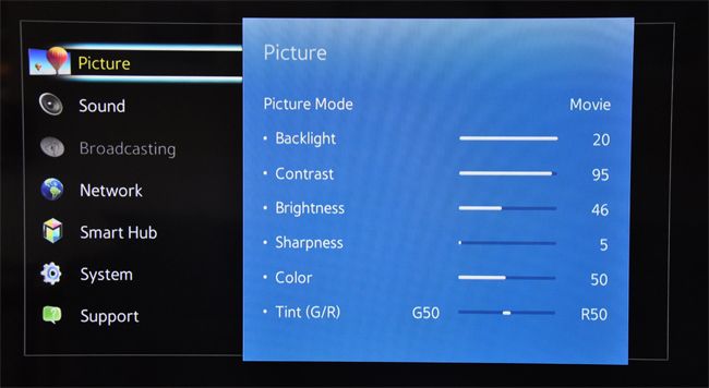 Меню настроек телевизора с выбором режима изображения