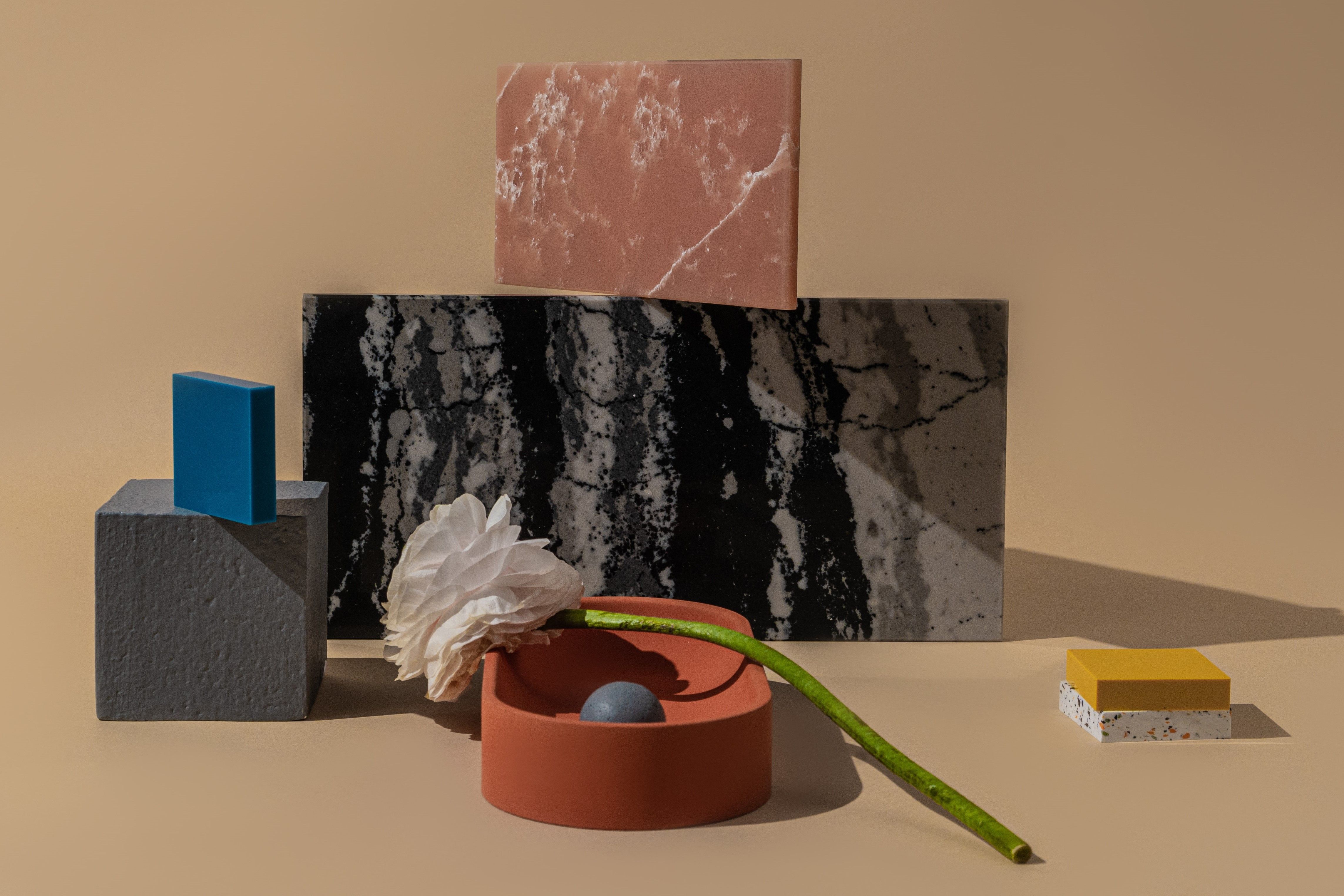 Элементы дизайна: текстуры, формы и цвета