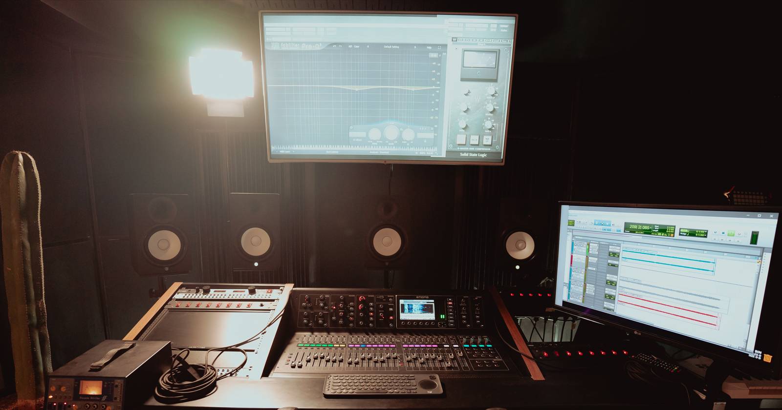 Большая студия звукозаписи