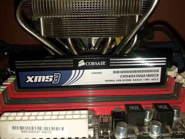 Modulo RAM inserito nello slot della scheda madre