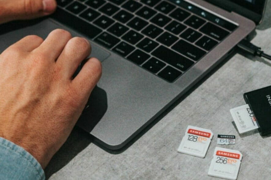 SD‑карта не определяется в Windows 11 — что делать