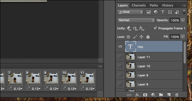 Текстовый слой в списке слоёв поверх GIF
