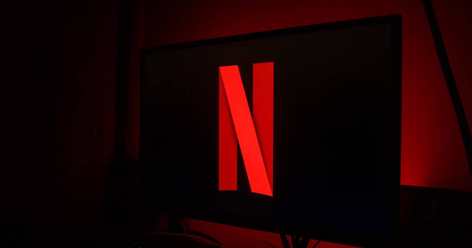 Netflix логотип на телевизоре