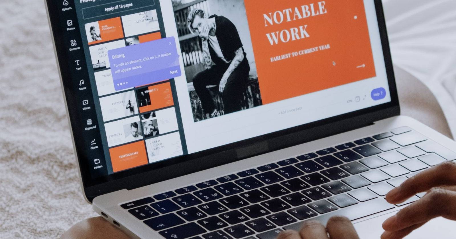 Человек работает в Canva на ноутбуке