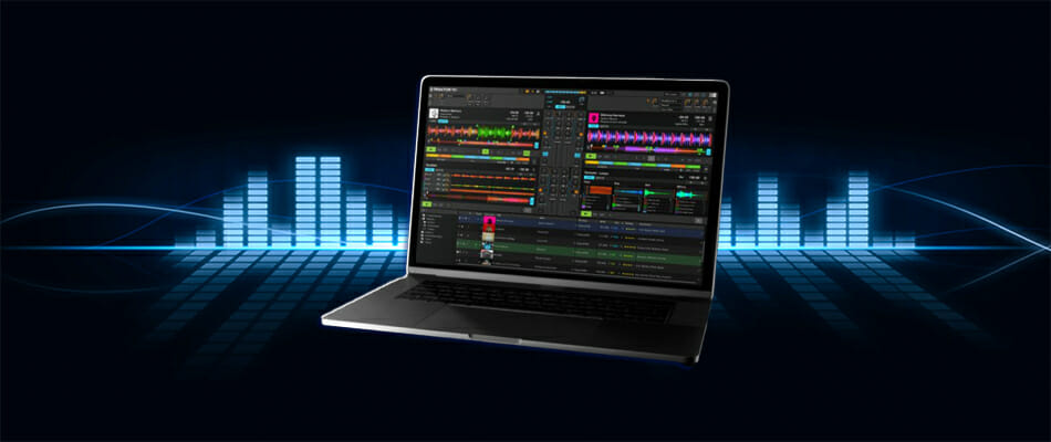 Интерфейс Traktor с волновыми формами и деками