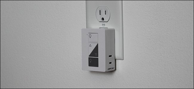 Диммер и розетка, установленные внизу