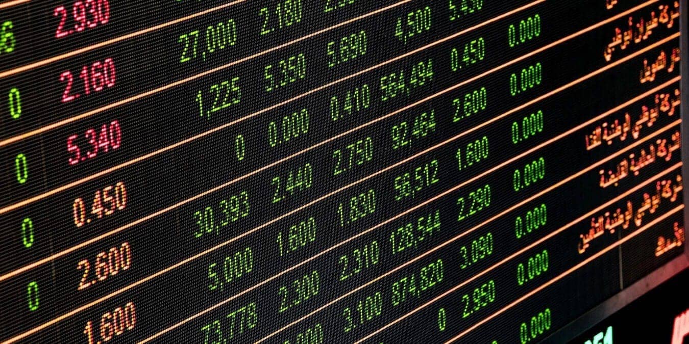 Данные акций в Google Sheets — Smart Chip и GOOGLEFINANCE