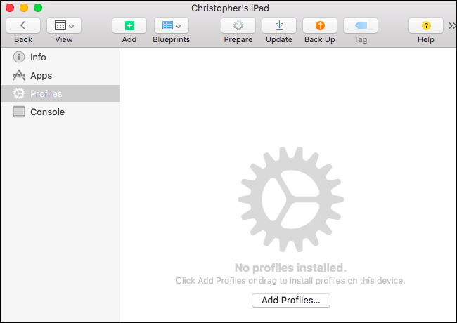 Добавление профилей через Apple Configurator при подключённом устройстве.