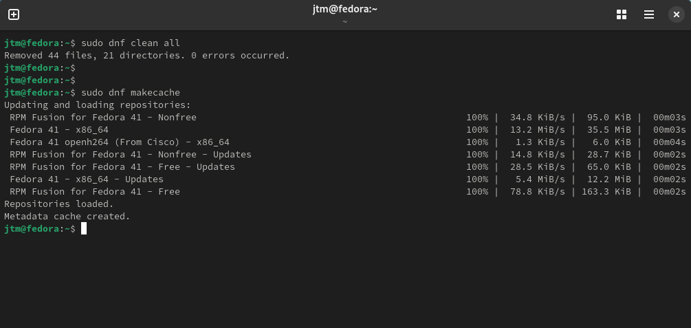 Терминал Fedora при перестроении кеша dnf
