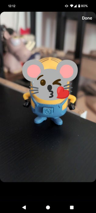 Emoji-стикер добавлен в сторис через Gboard