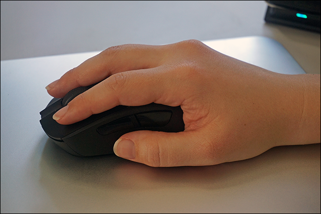 Palm grip on a mouse.
