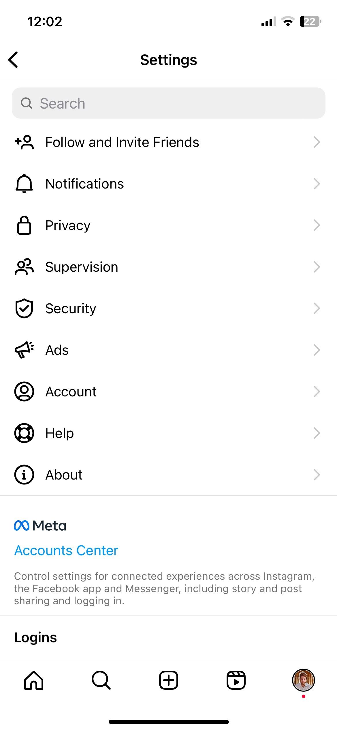 Экран настроек конфиденциальности с опцией закрытого аккаунта