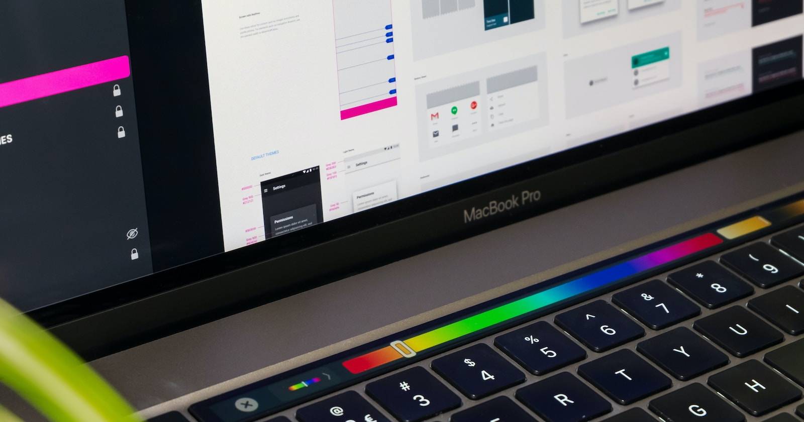 Скриншот Touch Bar на MacBook Pro