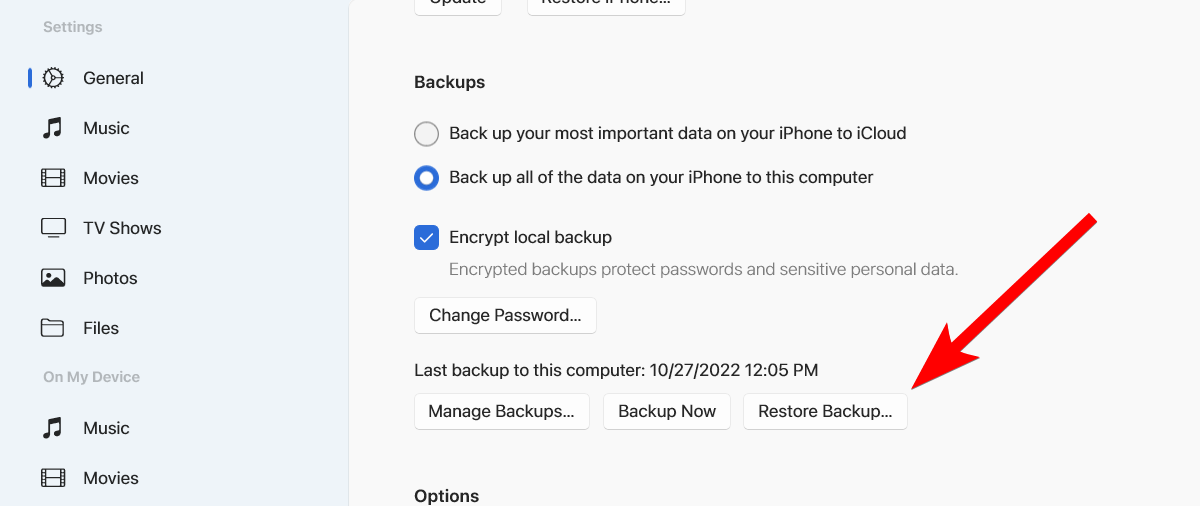 Восстановление резервной копии через приложение Apple Devices на Windows.