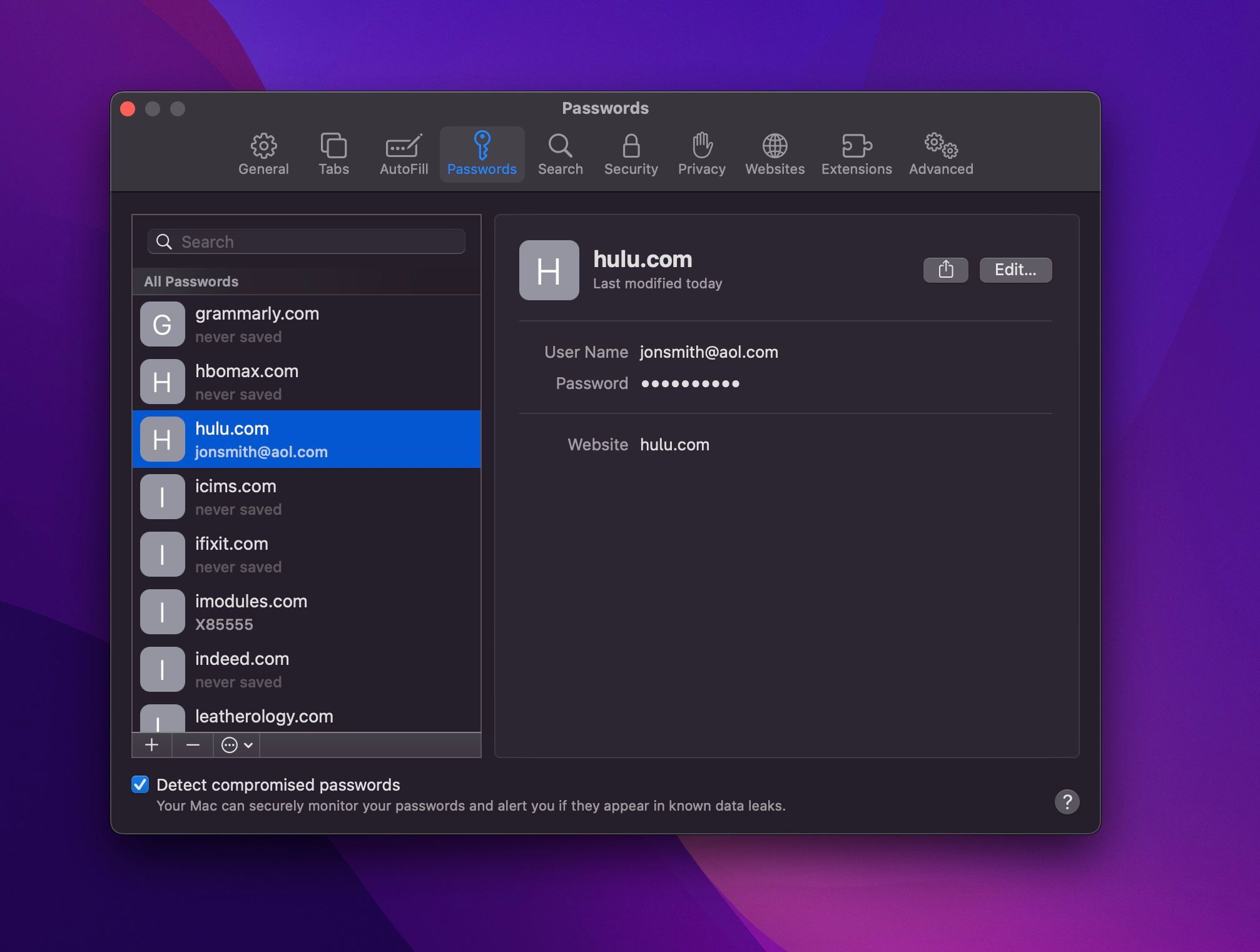 Список паролей в Автозаполнении с выделенным сайтом Hulu