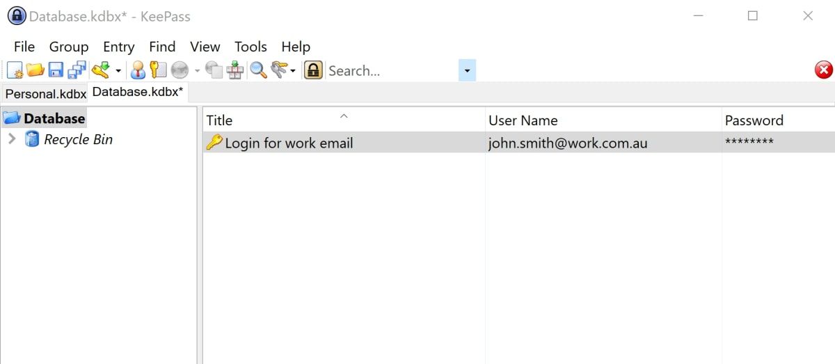 Одна запись пароля в KeePass в правой панели