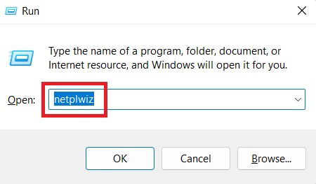 Команда netplwiz в окне «Выполнить»