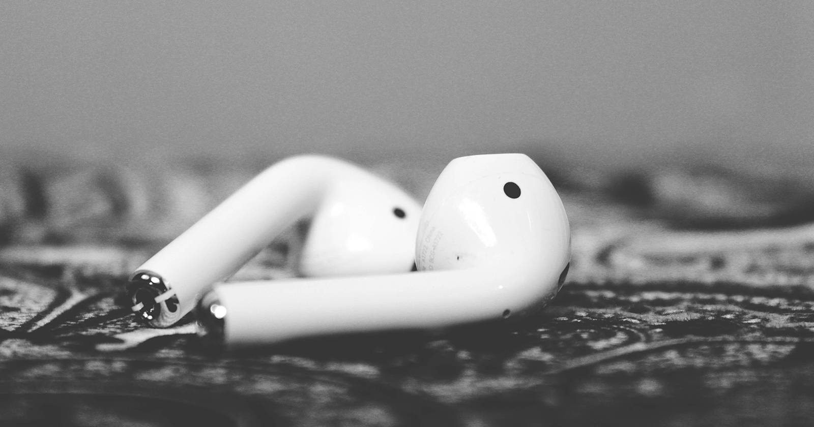 Как переименовать AirPods на iPhone и Mac