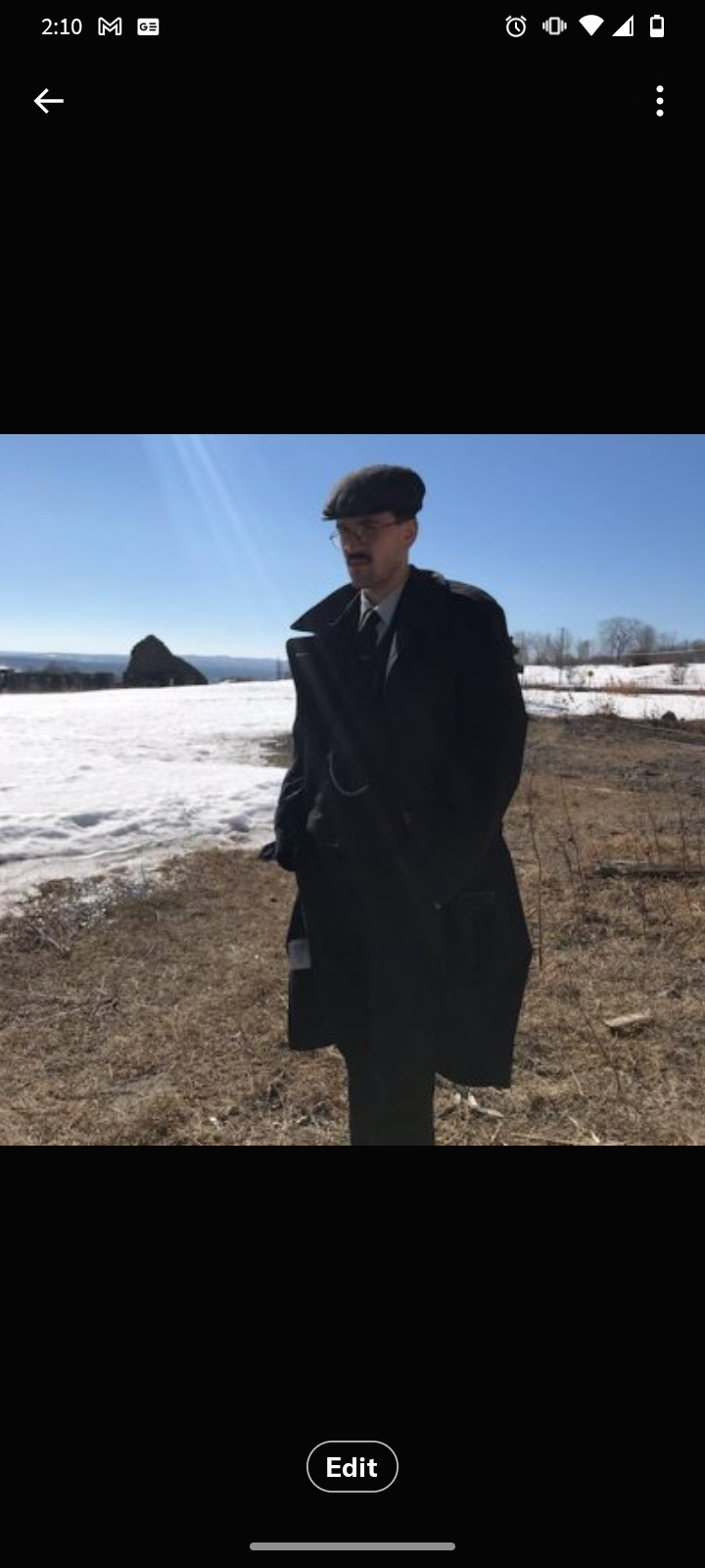 Просмотр аватарки и доступ к опциям редактирования в приложении Twitter