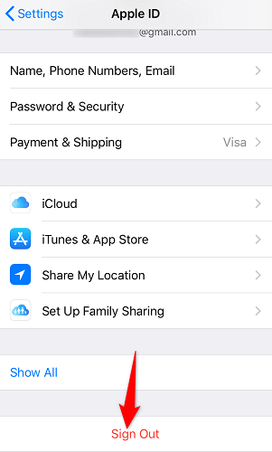 Нажмите «Выйти» внизу страницы Apple ID