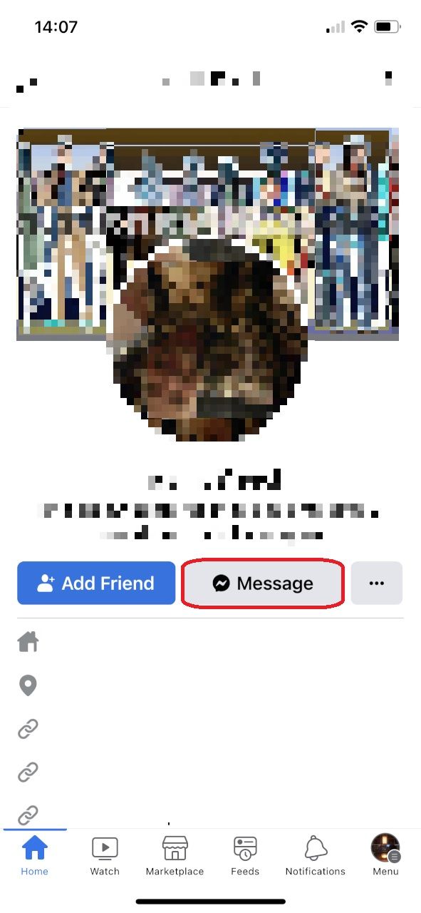 Страница профиля с кнопками 'Добавить в друзья' и 'Сообщение'