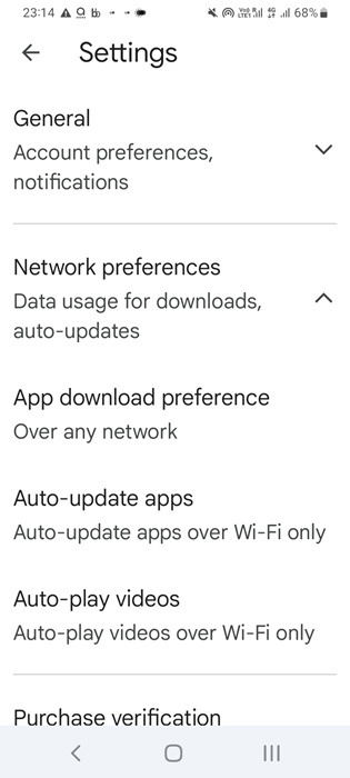 Impostazione di Google Play per aggiornare le app solo via Wi_Fi per risparmiare batteria.