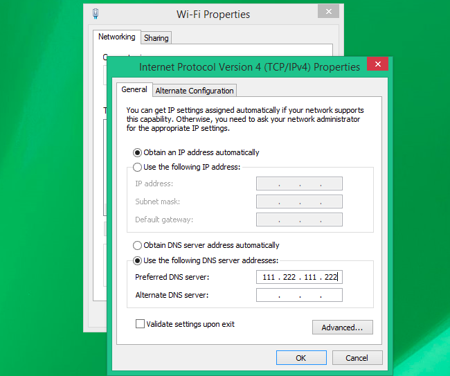 Схема Docker контейнера на фоне кода