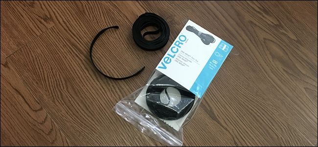 Кабели аккуратно собраны в пучки и закреплены липучками