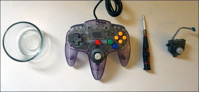 Инструменты: запасной стик, крестовая отвертка, подставка для винтов