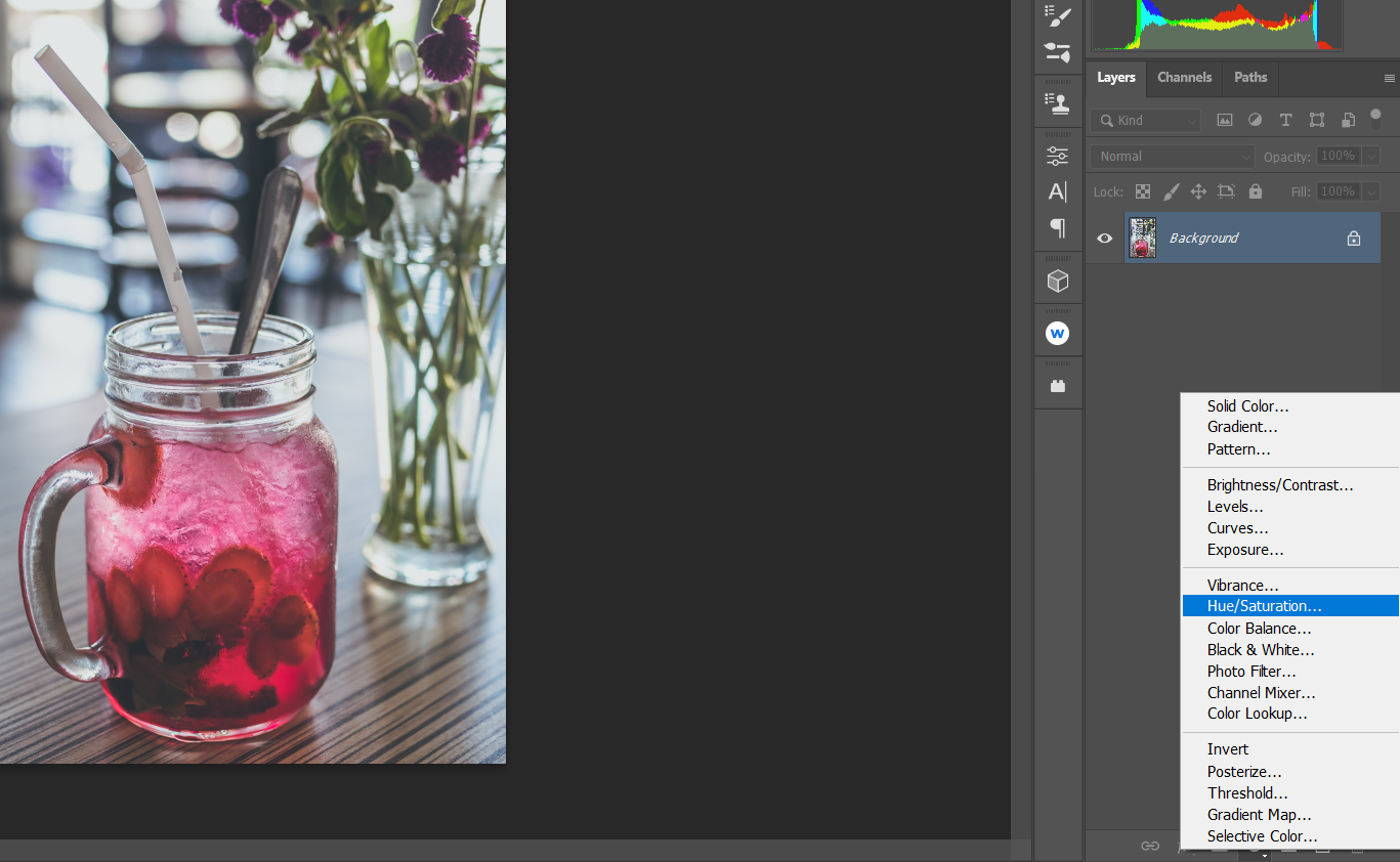 Создайте слой Hue/Saturation