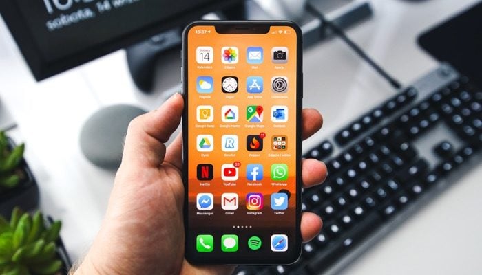 Автоматическая смена обоев iPhone